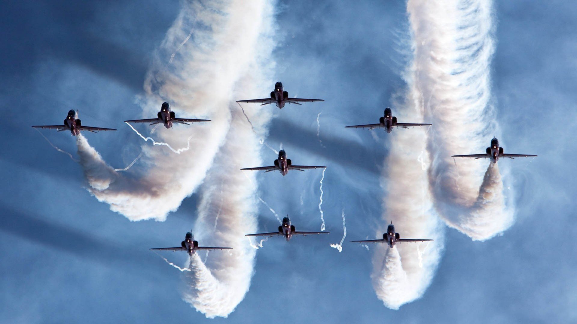 开云·体育官网-中国香港队在国际乒联混合团体世界杯中的突破与表现分析，香港乒乓球队和大陆一起训练