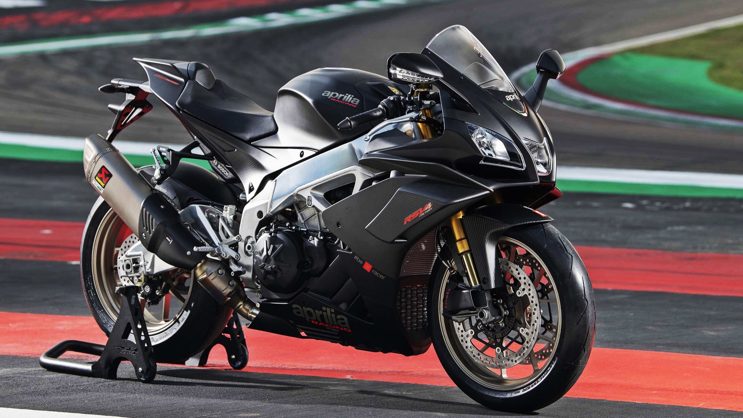 开云体育网页版-中国足球职业联赛增强球员语言交流能力,中国足球队训练 第3张 开云体育网页版-中国足球职业联赛增强球员语言交流能力,中国足球队训练 第3张